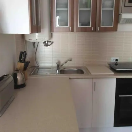 Air Conditioned 1 Bedroom Apt With Wi-fi & Patio. アパート アルブフェイラ