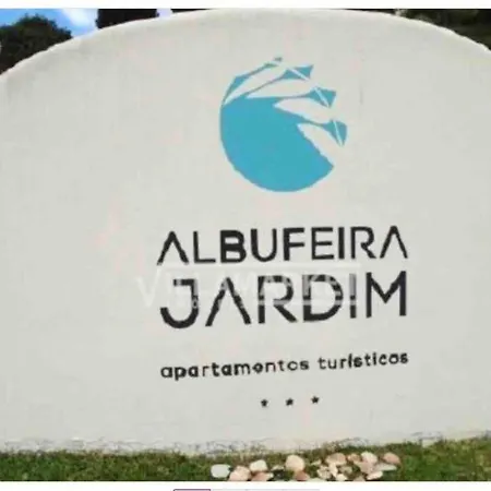 Air Conditioned 1 Bedroom Apt With Wi-fi & Patio. * アルブフェイラ