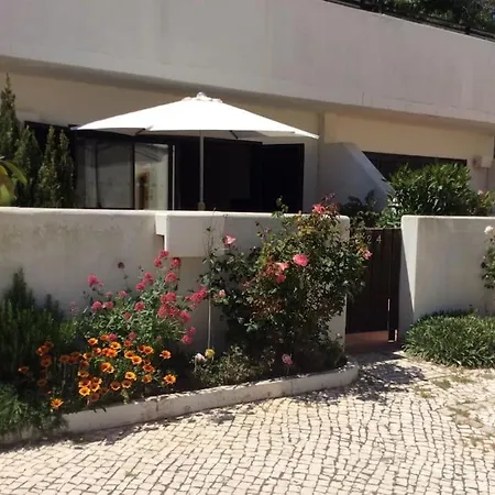 アパート Air Conditioned 1 Bedroom Apt With Wi-fi & Patio. アルブフェイラ